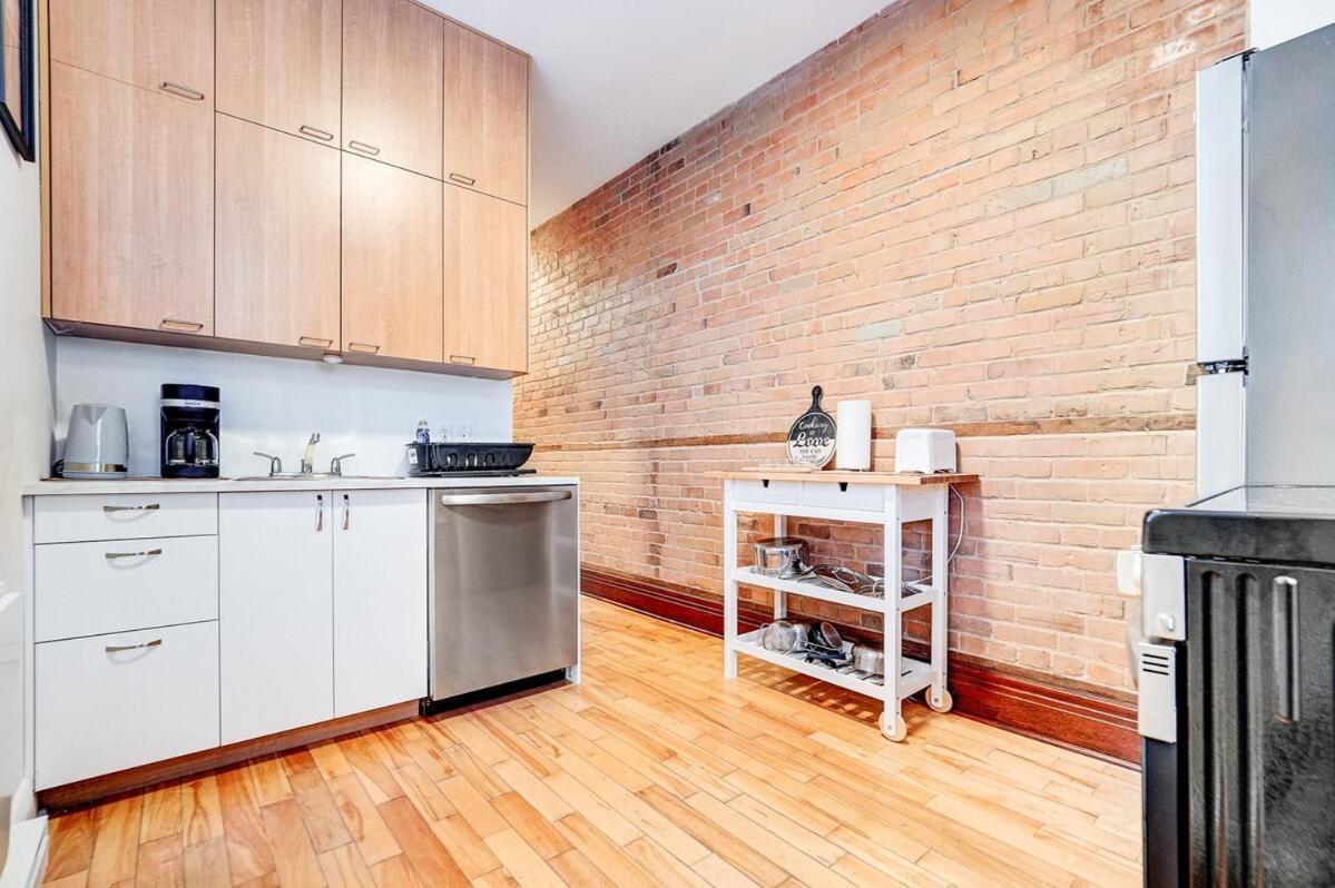 Apartment Great 3b Unit On Saint-urbain Montreal