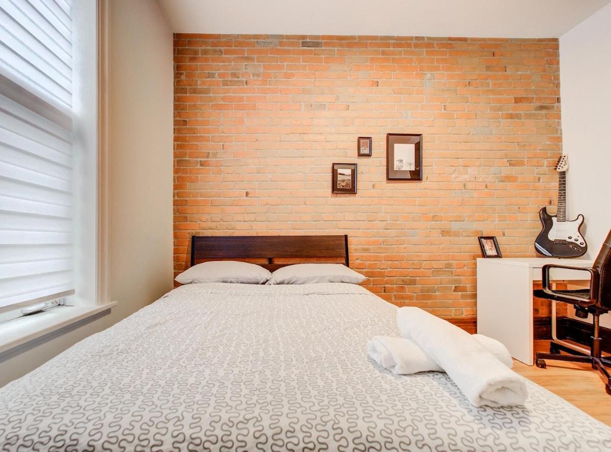 Great 3b Unit On Saint-urbain Apartment *