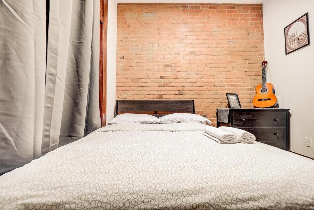 Apartment Great 3b Unit On Saint-urbain Montreal